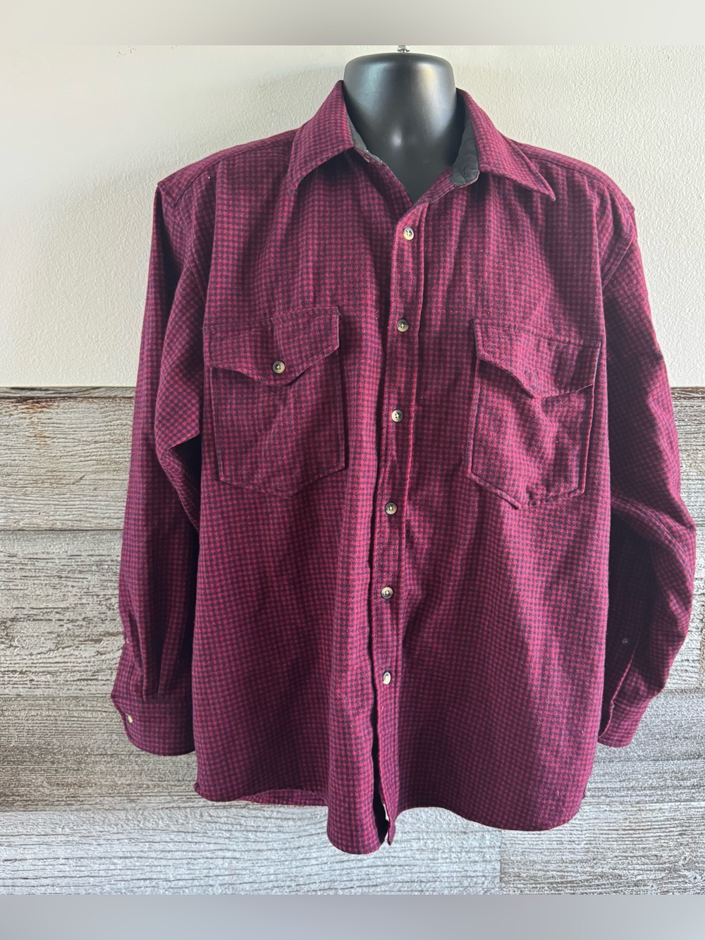Pendleton Men’s 100% Virgin Wool Red Black Check Long Sleeve Shirt Medium (P1)